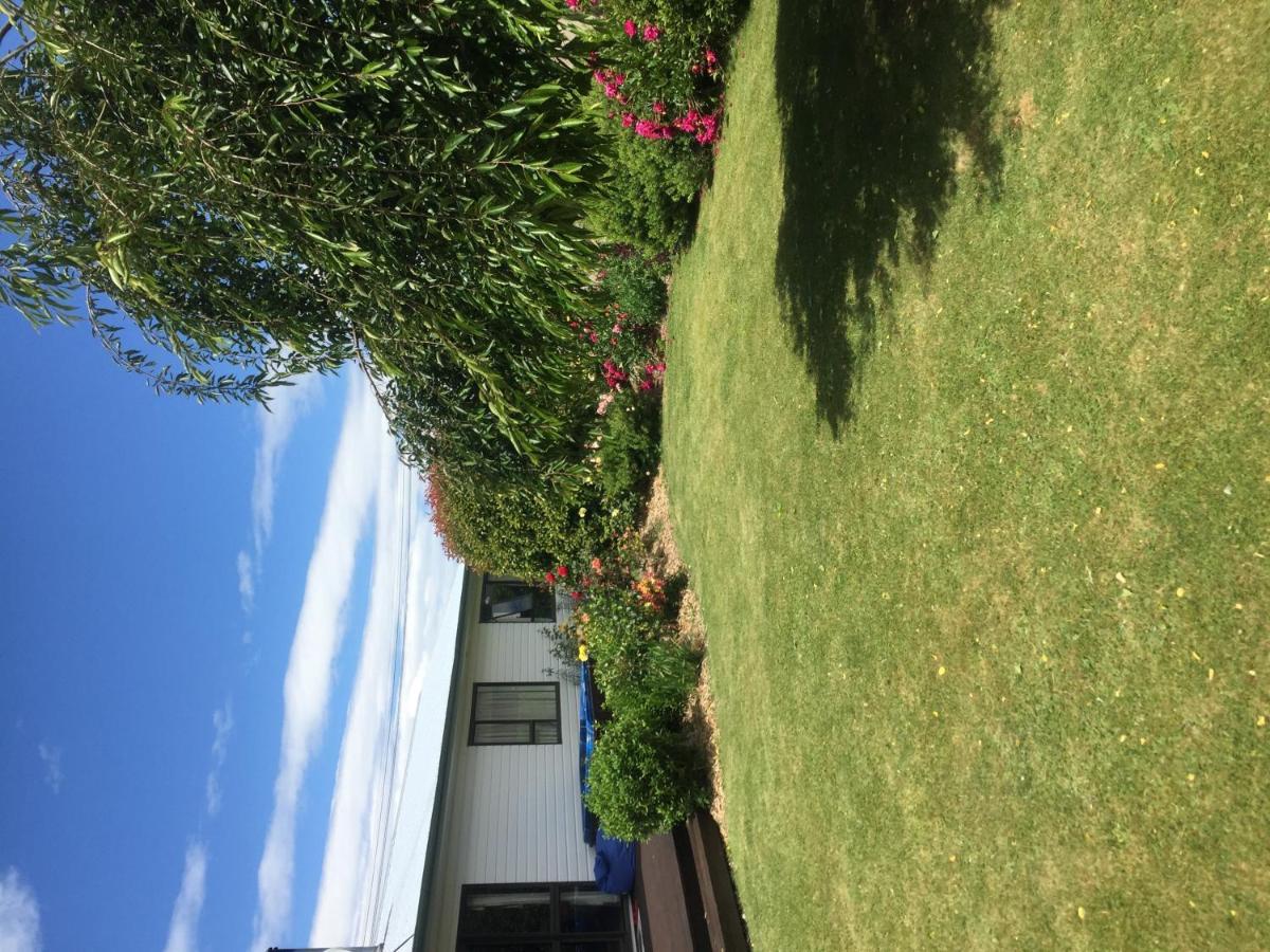 Terrific House On Totara Drive Twizel Exterior foto